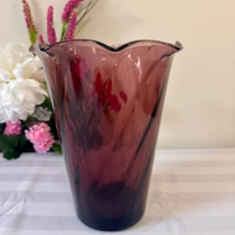 Vintage Amethyst Swirl Glass Vase Ruffled Edge Purple Art Glass Centerpiece